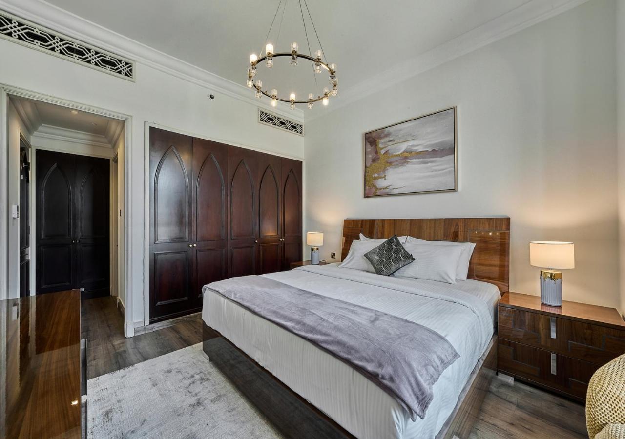 Burj Khalifa Partial View Peak Living Luxury 2Br Souk Al-Bahar Beside Dubai Mall-Golden Homes المظهر الخارجي الصورة